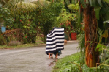 0395_kosrae_girls_in_towel