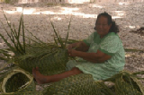 0349_marshall_islands_weaving_baskets