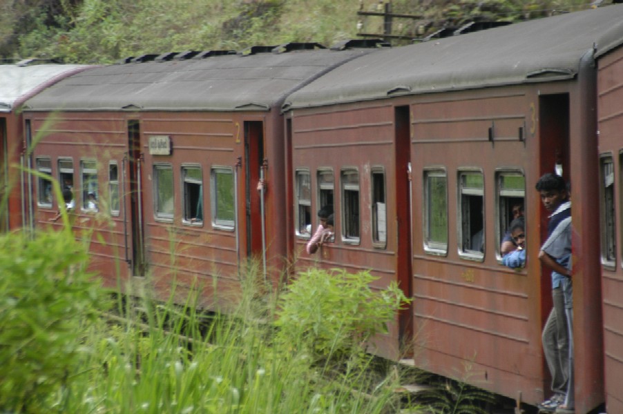 Train, Sri Lanka